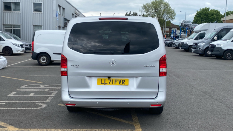 Mercedes-Benz Vito L2 Diesel Rwd 116CDI Premium Crew Van 9G-Tronic
